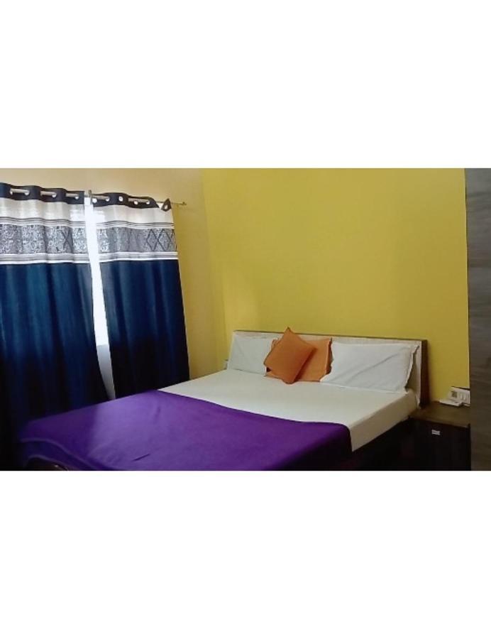 Hotel Adarsh, Ujjain Bagian luar foto