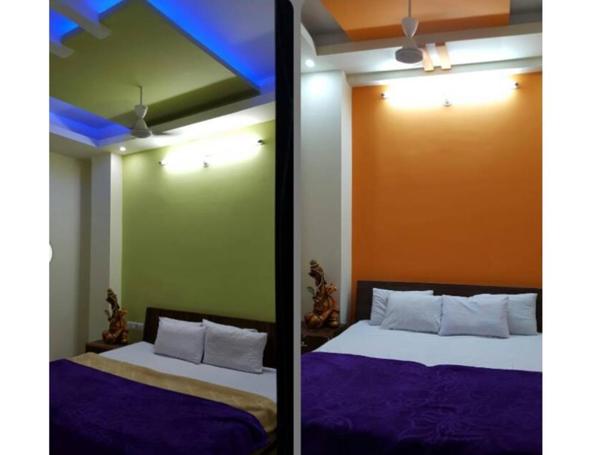 Hotel Adarsh, Ujjain Bagian luar foto