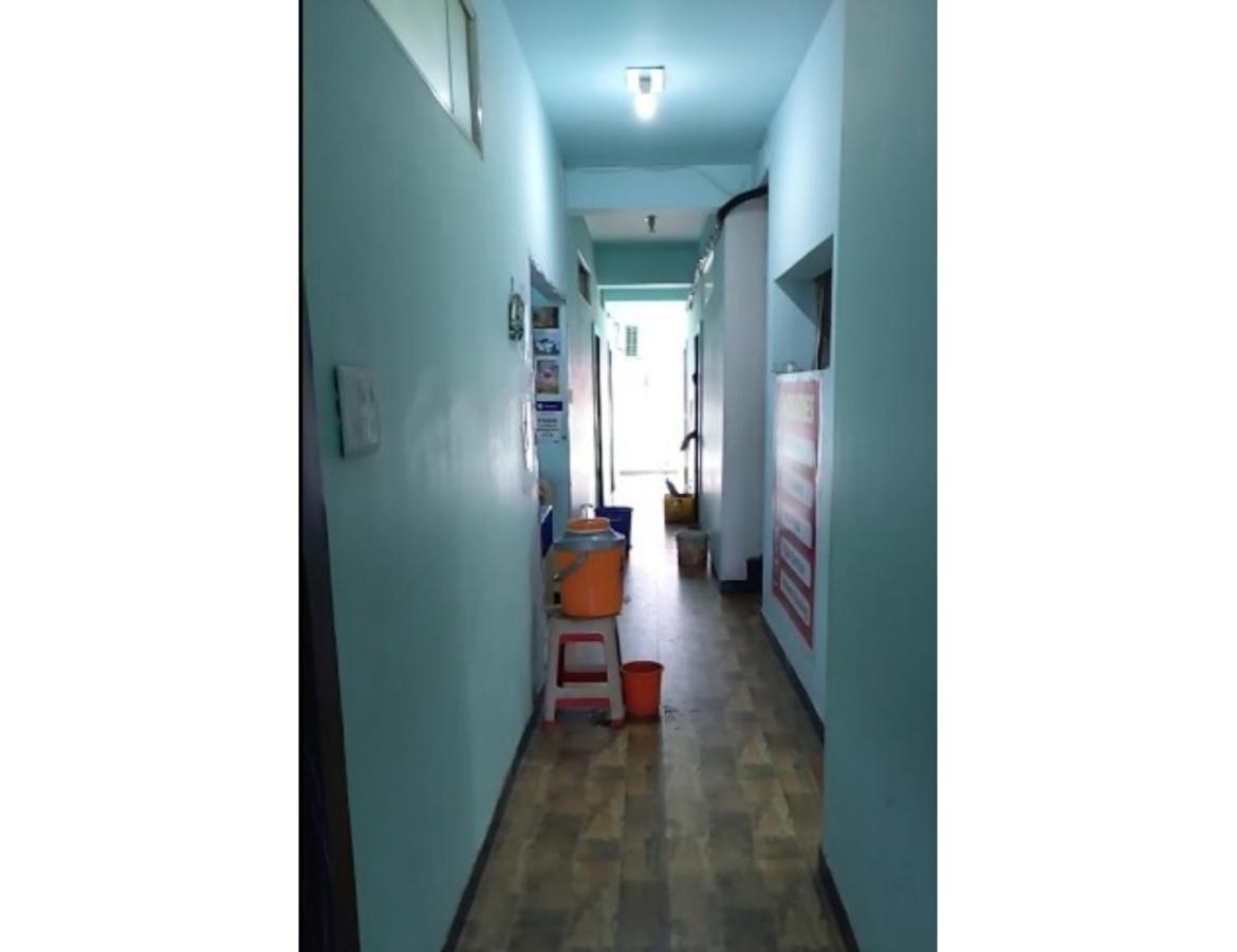 Hotel Adarsh, Ujjain Bagian luar foto