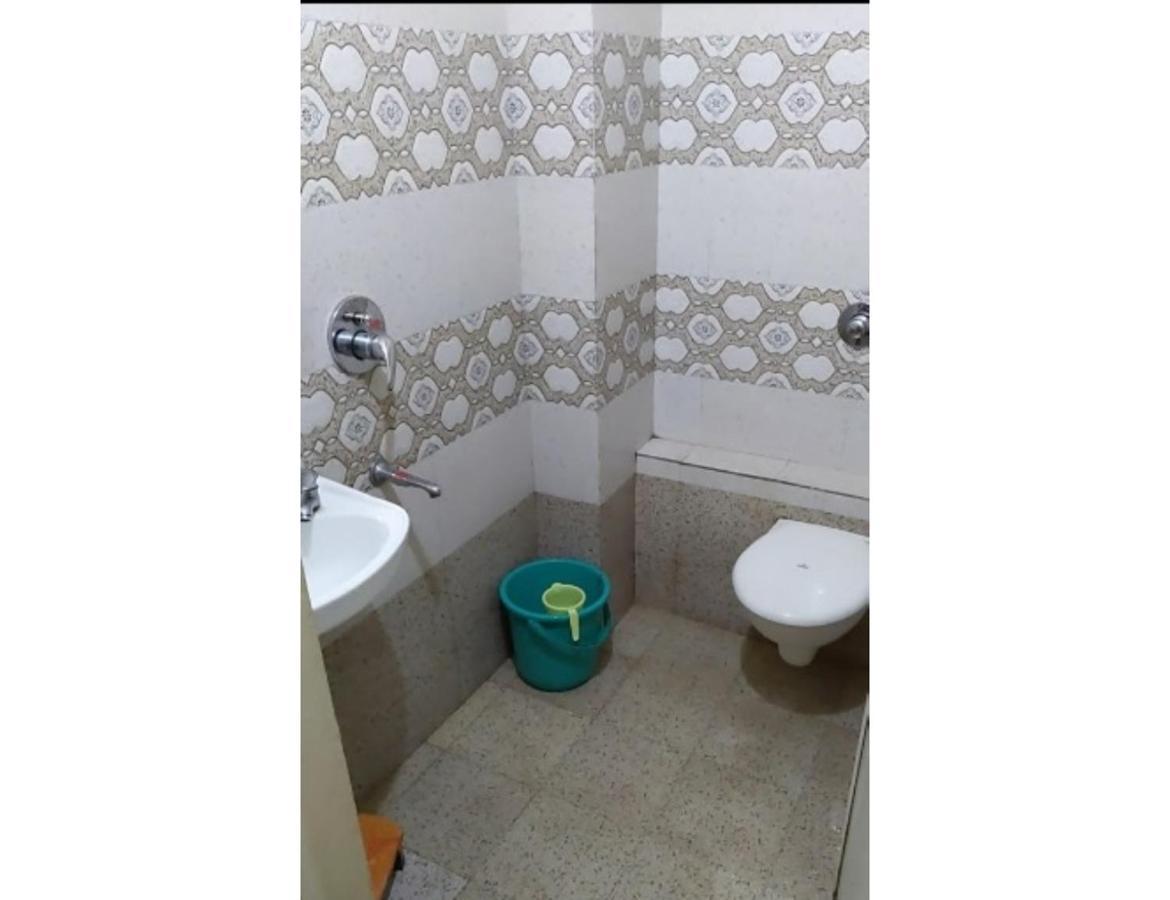 Hotel Adarsh, Ujjain Bagian luar foto